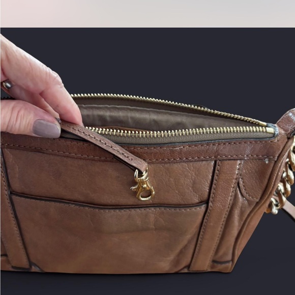 SOLD Michael Kors, brown leather Crossbody bag with chain detail - Picture 10 of 13